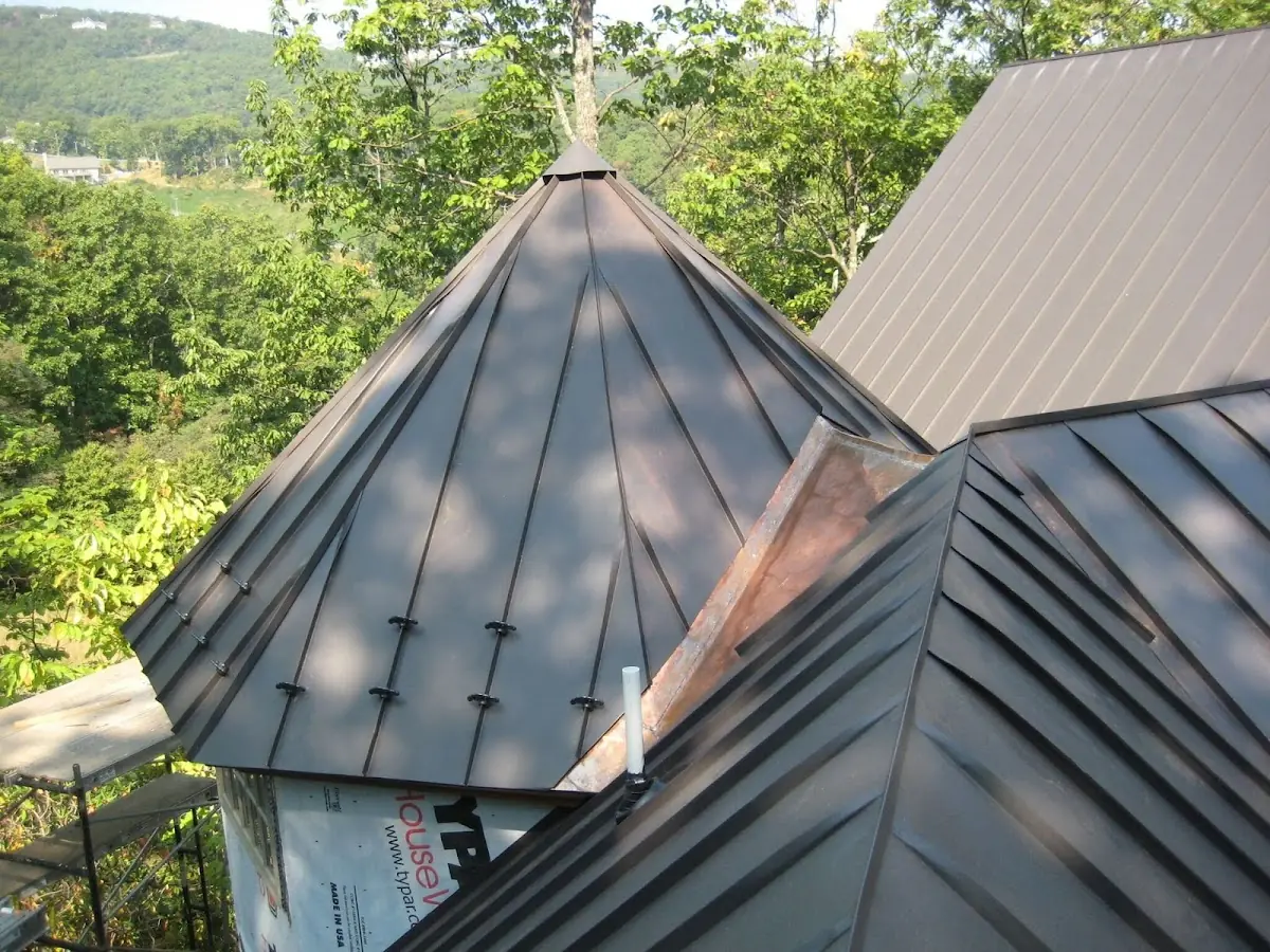 Professional Gutter Cleaning by Craftsman Roofing in Sunfair